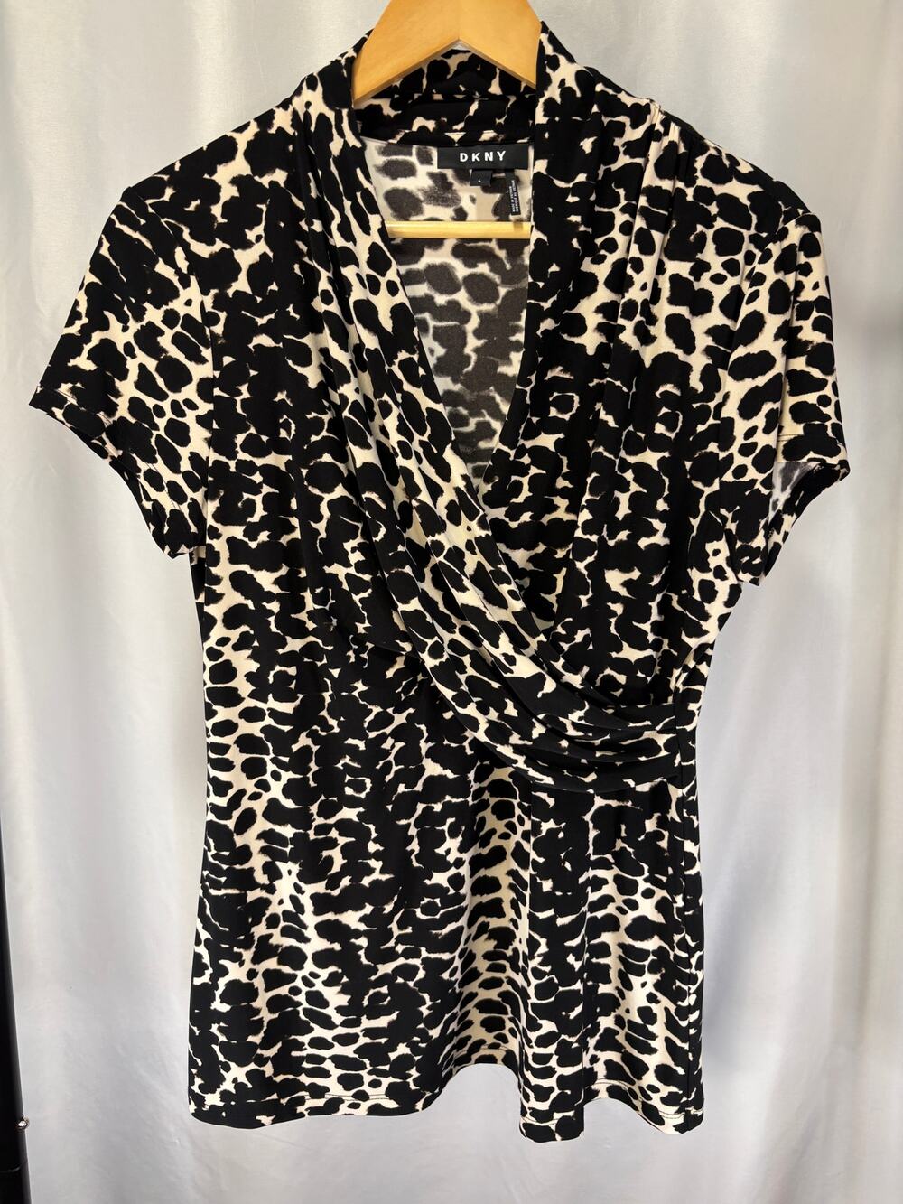 DKNY Women’s Large Black Cream Animal Print Surplice Draped Short Sleeve Top
